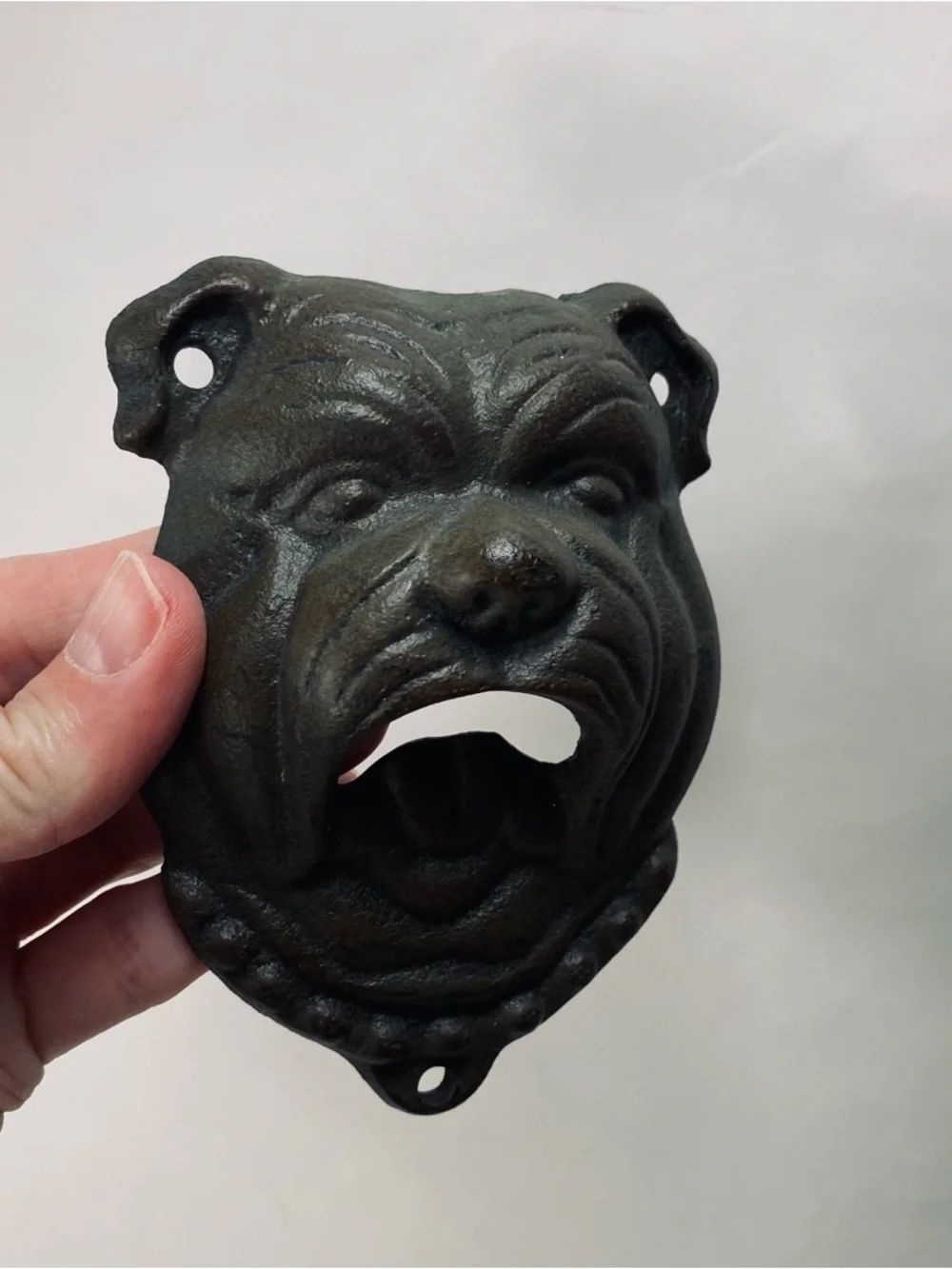 Vintage-style Wall-Mounted Bulldog Bottle Opener Cast Iron